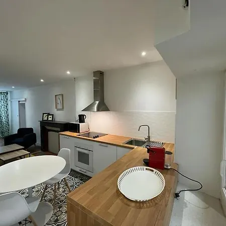 Appartement Cosy A Deux Pas De La Gare Laval  Extérieur photo