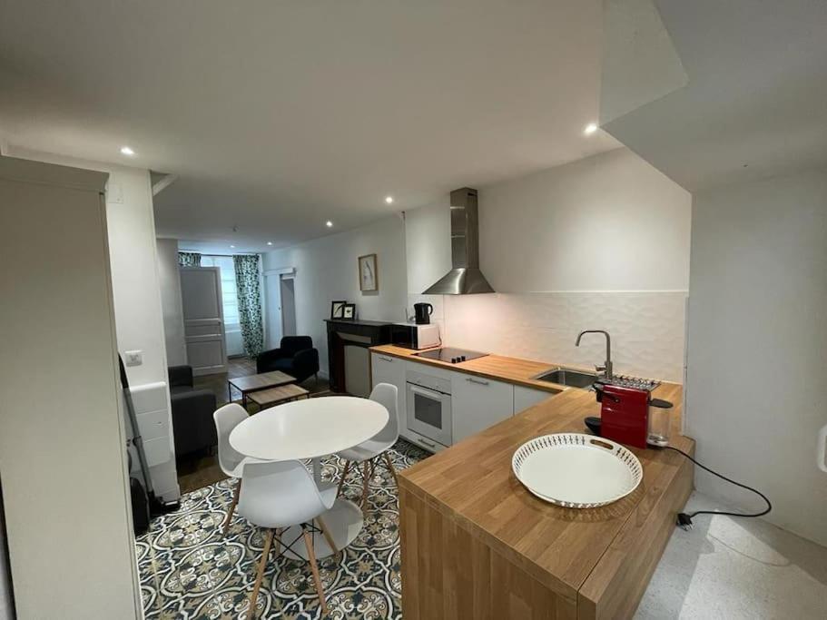 Appartement Cosy A Deux Pas De La Gare Laval (Mayenne)